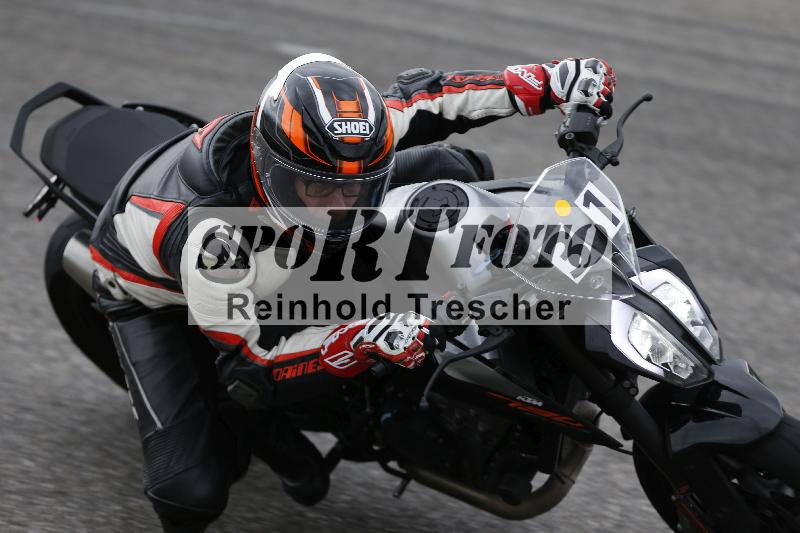 /Archiv-2025/10 23.04.2025 Cornu Master School ADR/rot-rouge/31